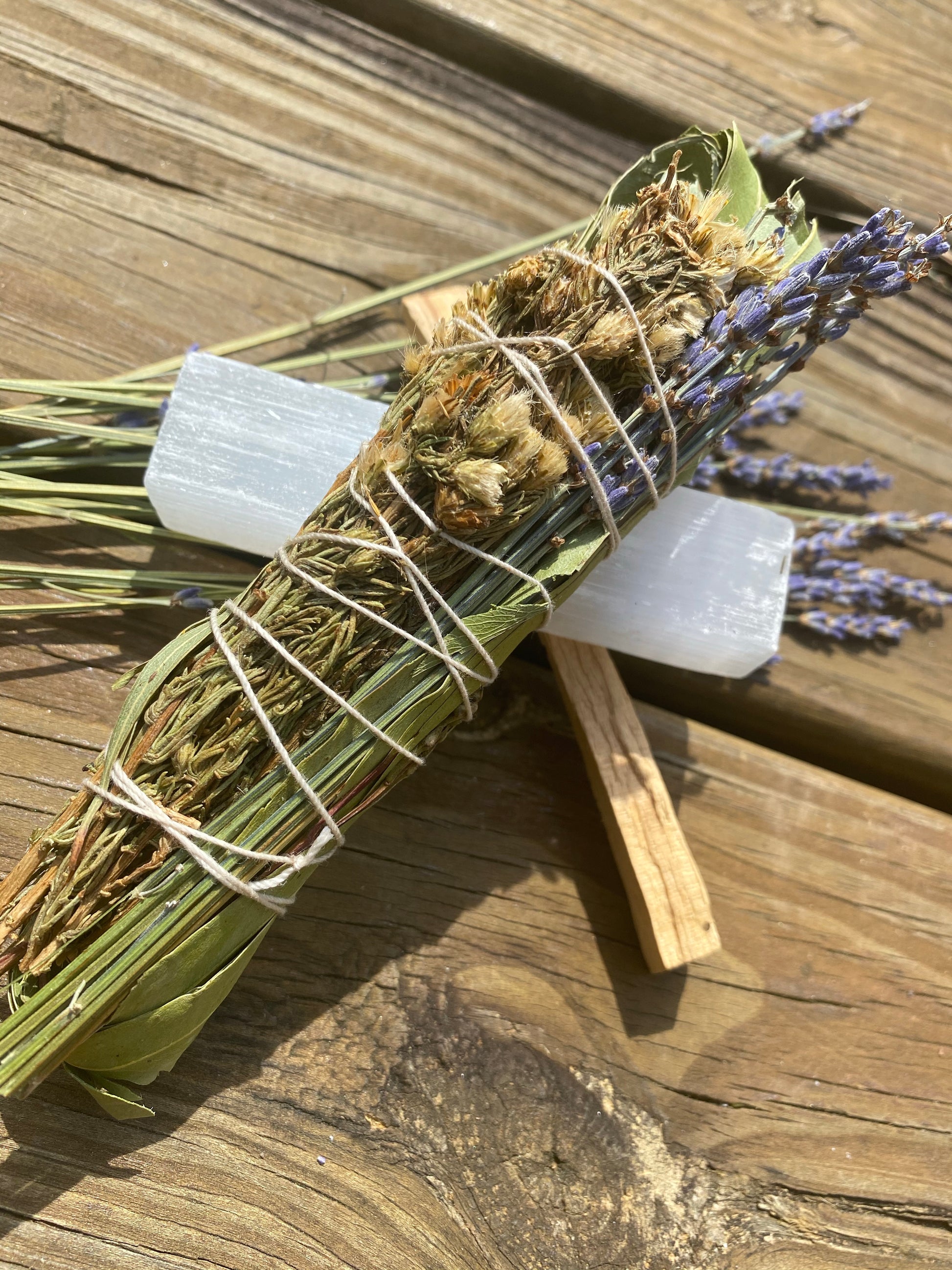 Chamomile, Eucalyptus & Lavender Smudge Bundle - Queen Bey Health 